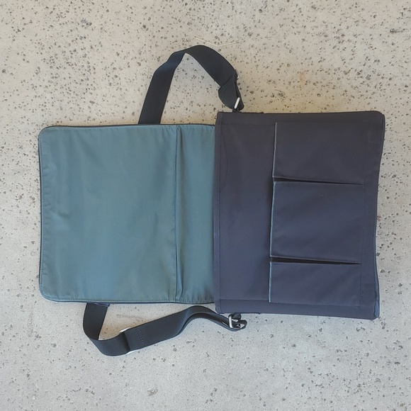 Bose Travel Bag for SoundDock Portable. - Picture 8 of 13